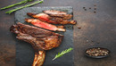 Marble beef steak Tomahawk 牛排高清照片 -缩略图