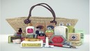 Set of Cosmetics Gift Basket现代香水面膜化妆品组合3D模型-缩略图