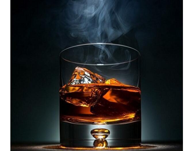 Photigy - Creative Product Photography: How to Use Smoke in Commercial Produc...