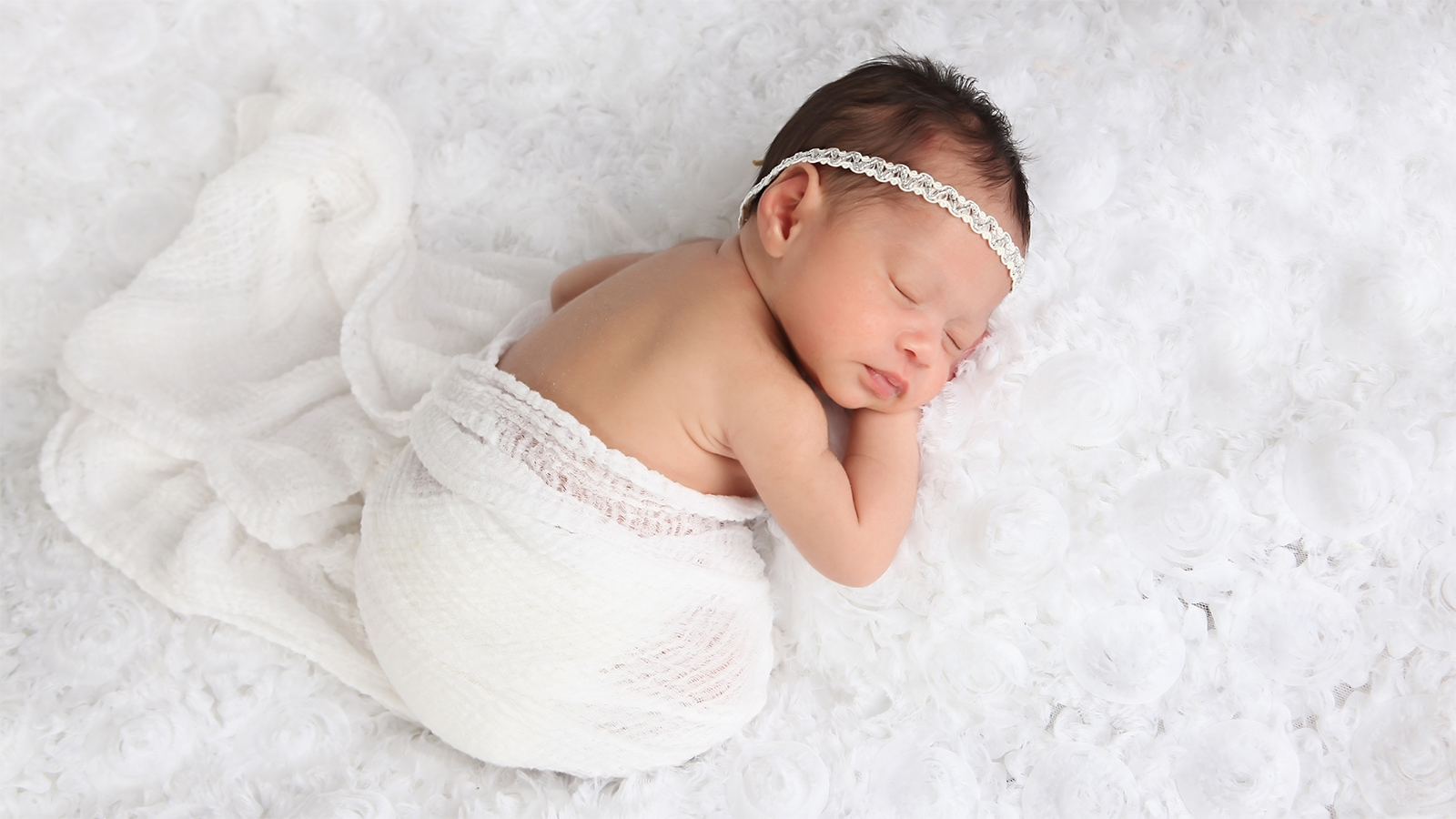 CreativeLive - Pregnancy and Newborn Photography by Ana Brandt